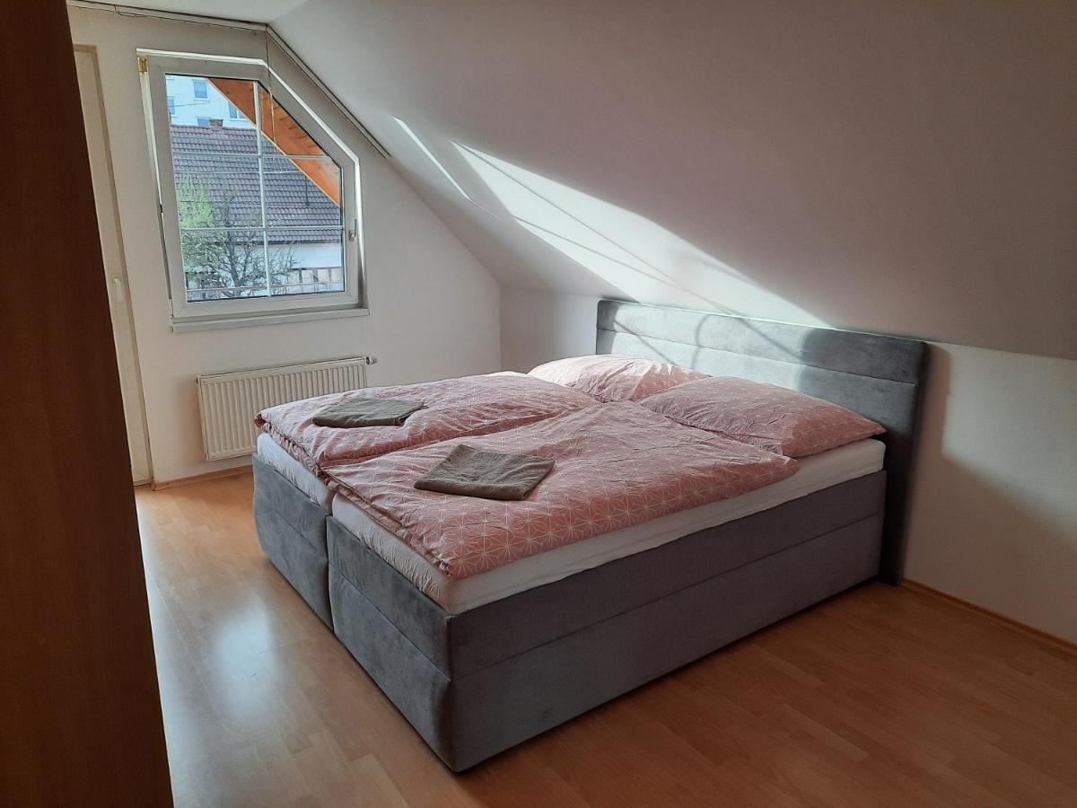 Apartman Chiarita Nemsova ภายนอก รูปภาพ