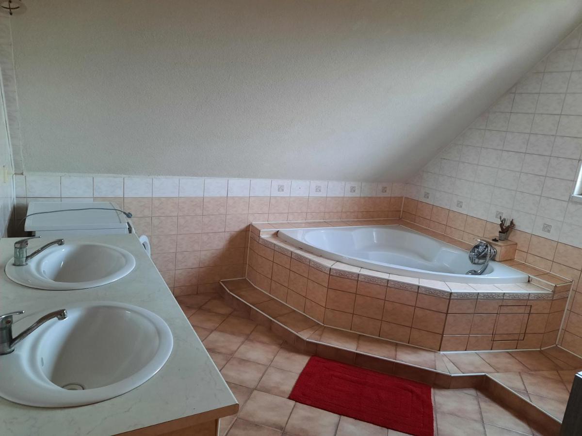 Apartman Chiarita Nemsova ภายนอก รูปภาพ