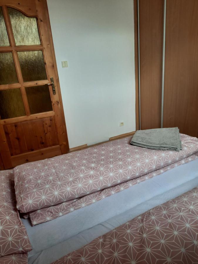 Apartman Chiarita Nemsova ภายนอก รูปภาพ