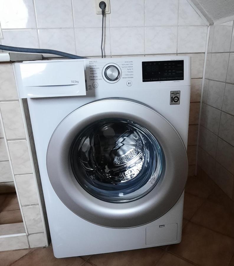 Apartman Chiarita Nemsova ภายนอก รูปภาพ
